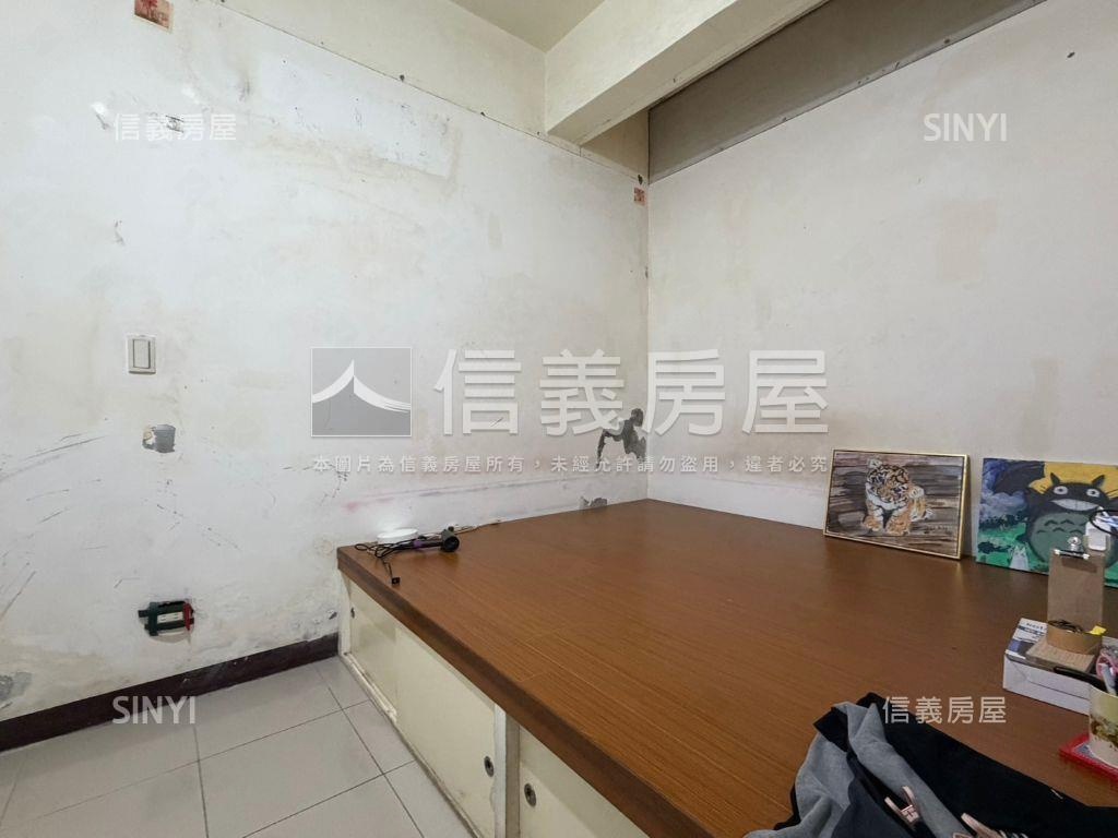 近忠孝橋公寓一樓房屋室內格局與周邊環境