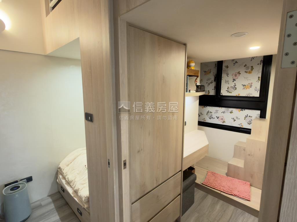 印象天籟朝東南視野裝潢戶房屋室內格局與周邊環境