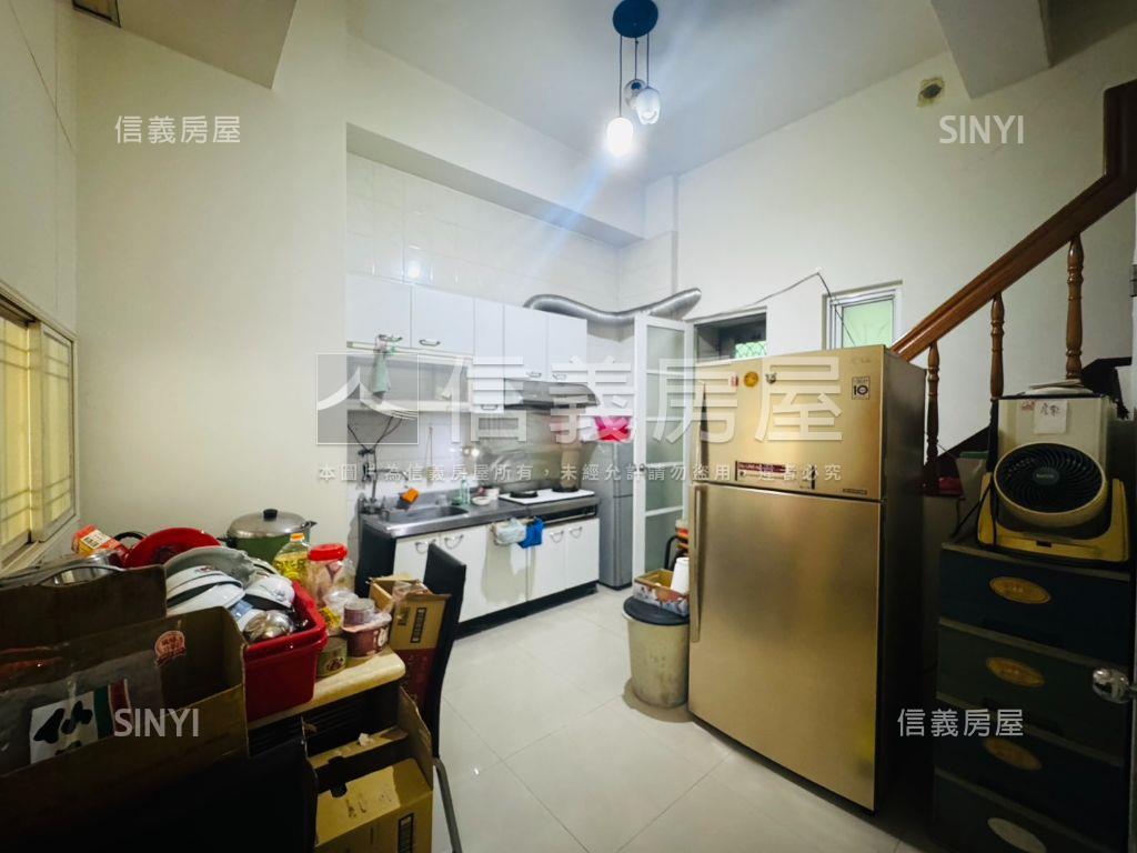 馬上賺錢邊間金店面房屋室內格局與周邊環境