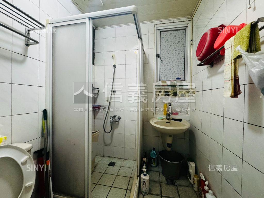 馬上賺錢邊間金店面房屋室內格局與周邊環境