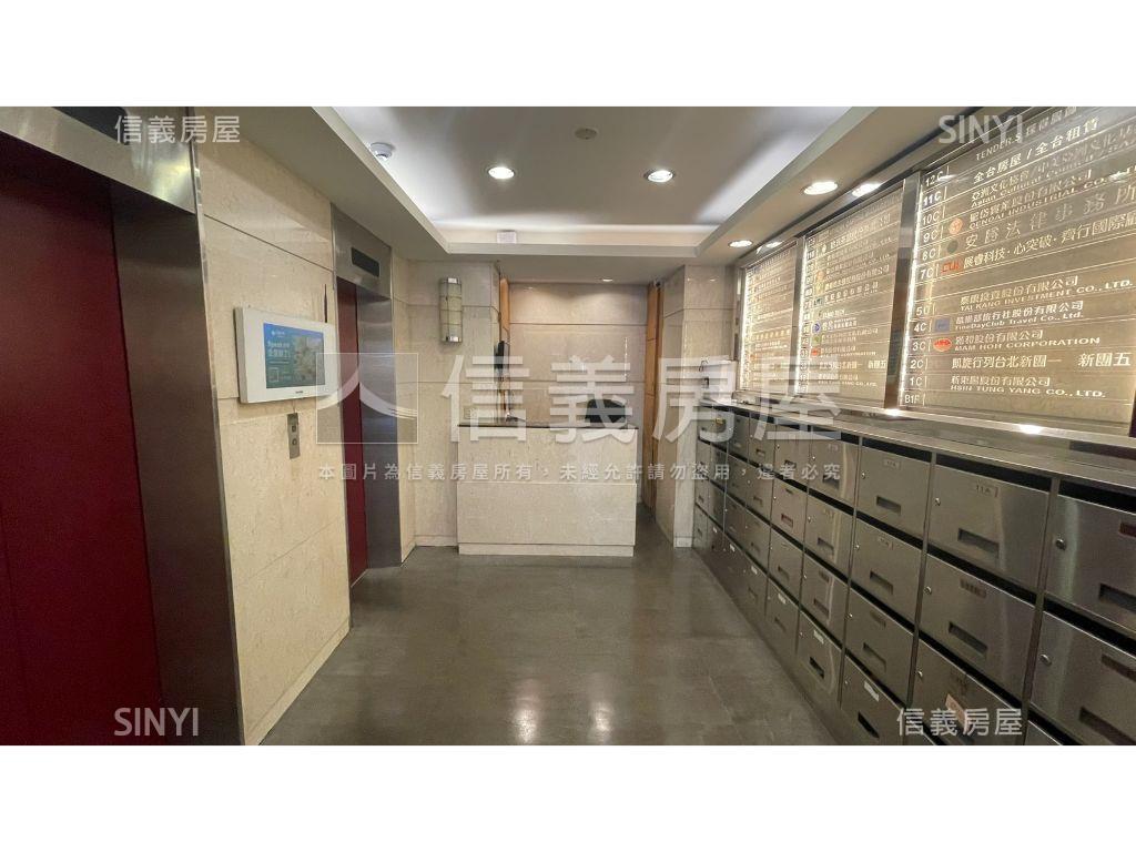 國際忠孝大樓地下室大空間房屋室內格局與周邊環境