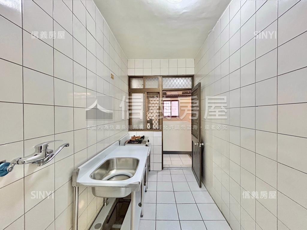 近國泰一樓公寓房屋室內格局與周邊環境