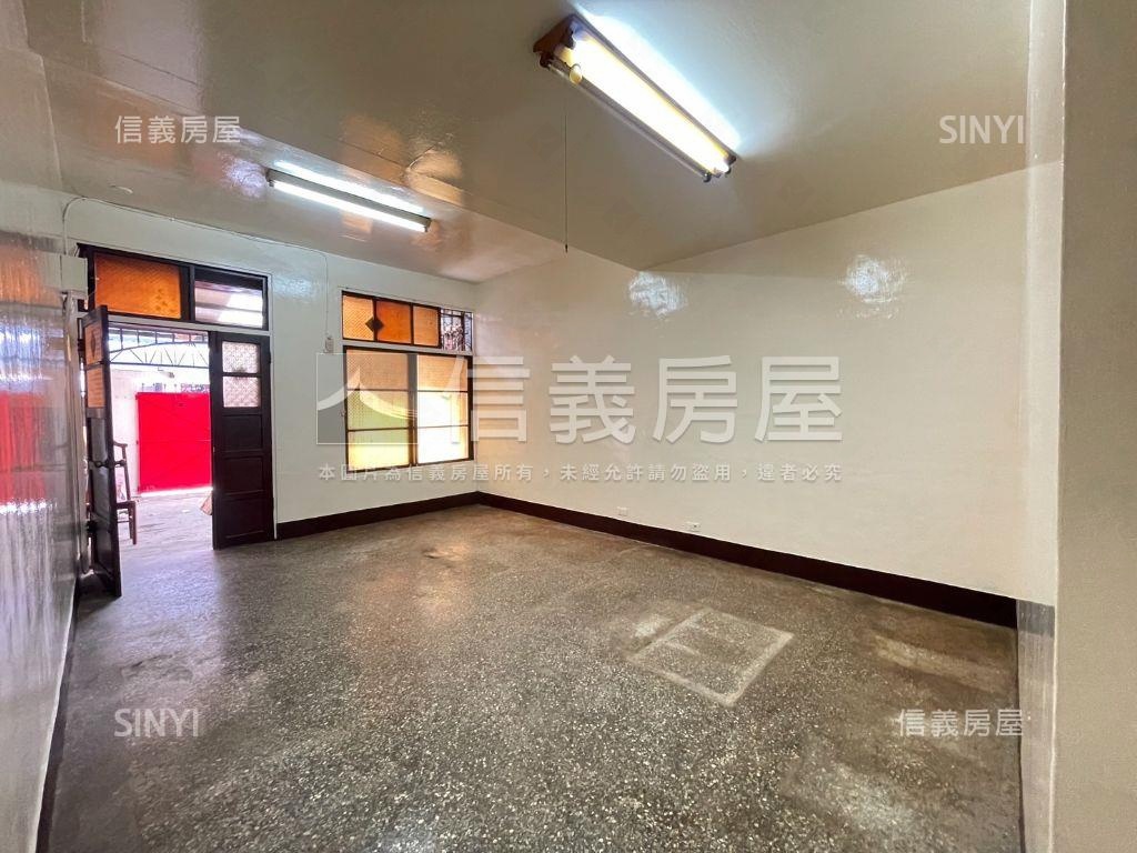 近東區南區前院透天房屋室內格局與周邊環境