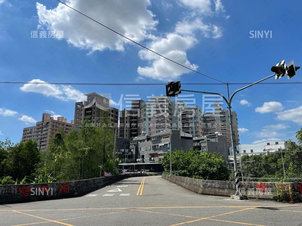 近東區南區前院透天房屋室內格局與周邊環境
