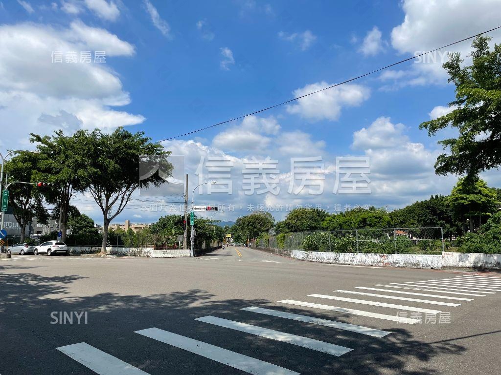 近東區南區前院透天房屋室內格局與周邊環境