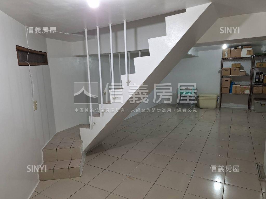 府中捷運商業區傳家透天房屋室內格局與周邊環境