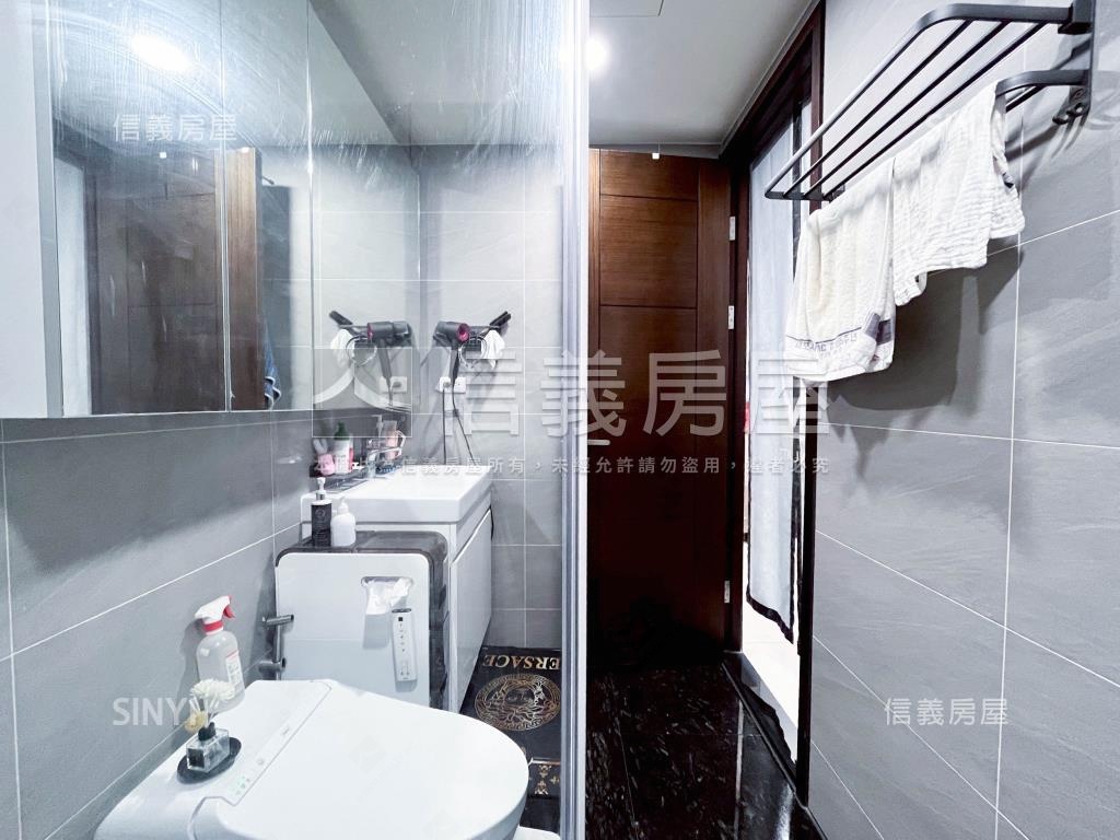 文心一號高樓層平面車位房屋室內格局與周邊環境