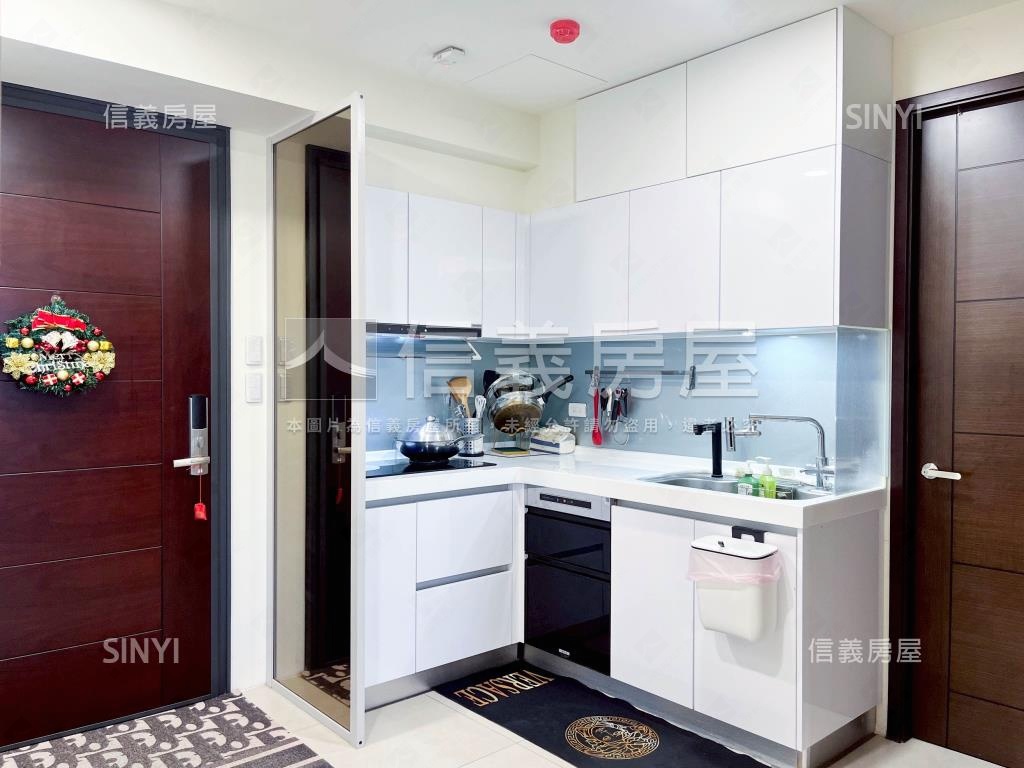 文心一號高樓層平面車位房屋室內格局與周邊環境