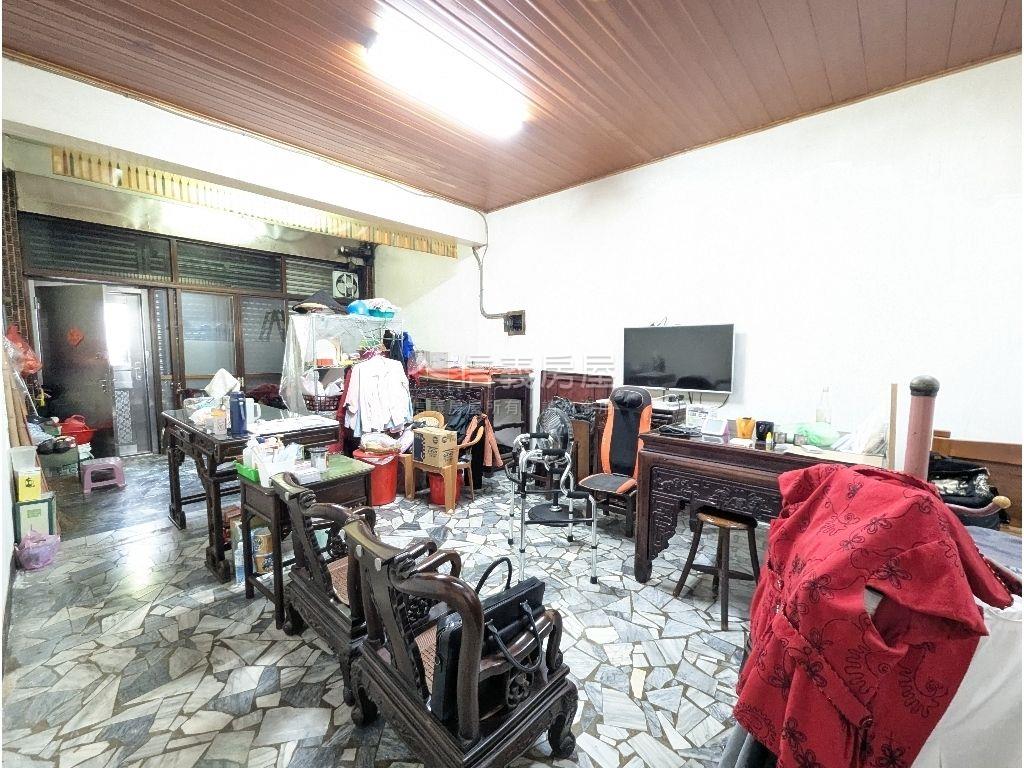 中航路高坪效透天美屋房屋室內格局與周邊環境