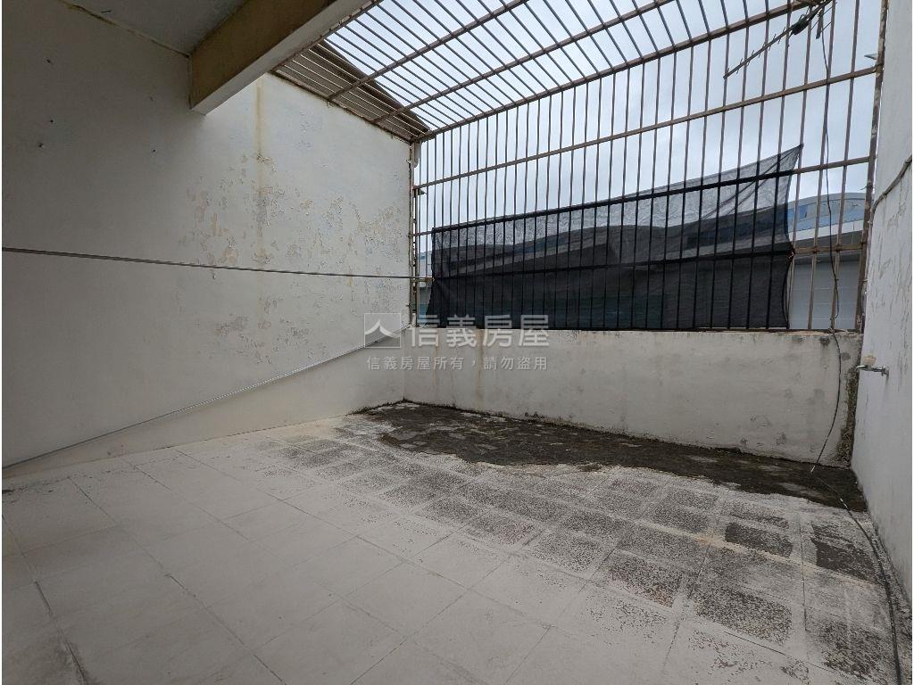 中航路高坪效透天美屋房屋室內格局與周邊環境