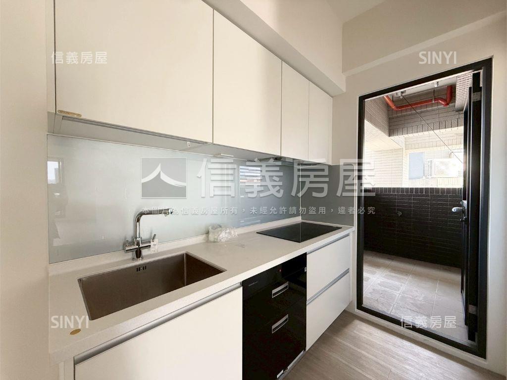 仁武全新未住三房平車房屋室內格局與周邊環境