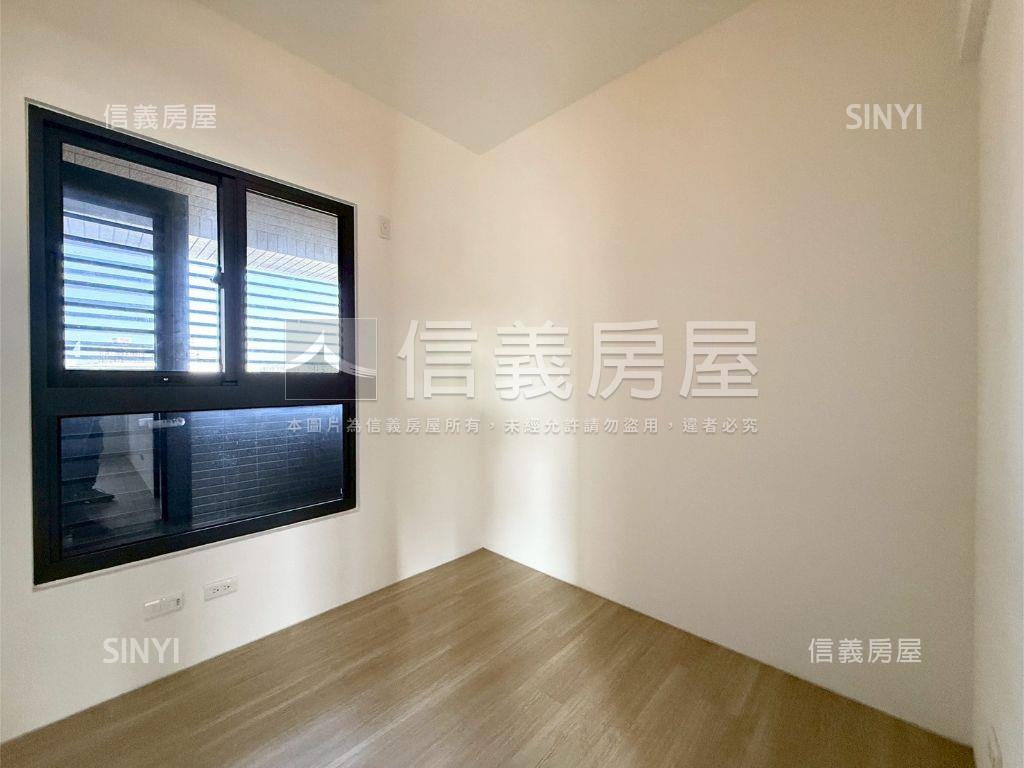仁武全新未住三房平車房屋室內格局與周邊環境