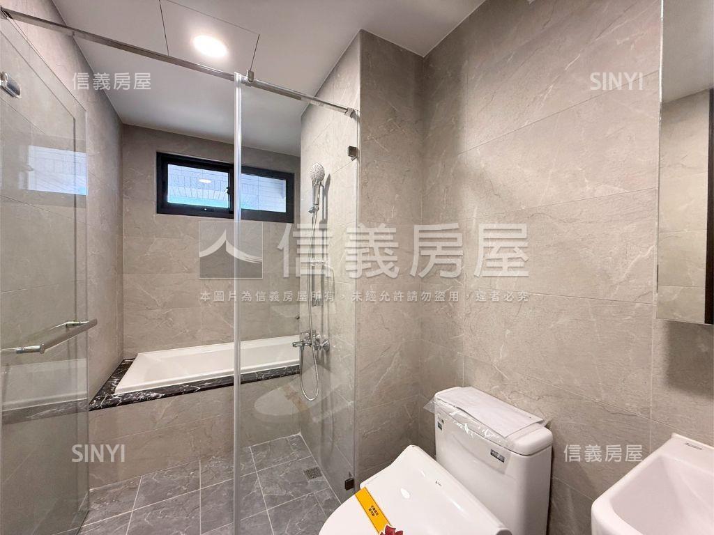 仁武全新未住三房平車房屋室內格局與周邊環境