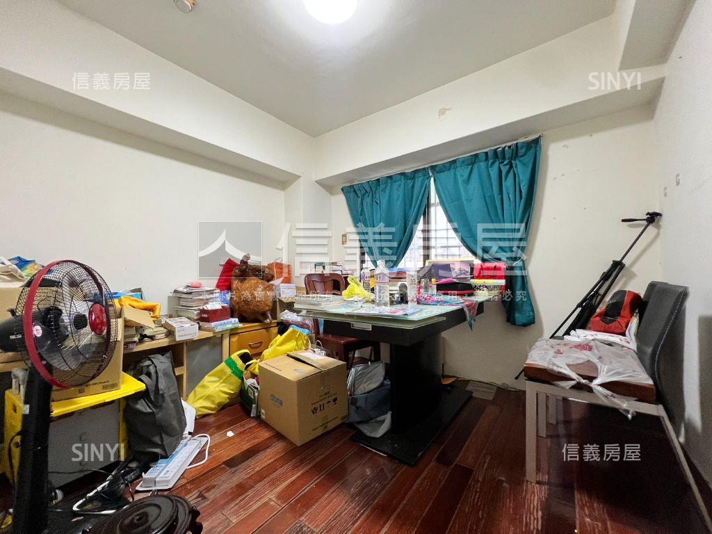 降價漢神百貨旁電梯三房房屋室內格局與周邊環境