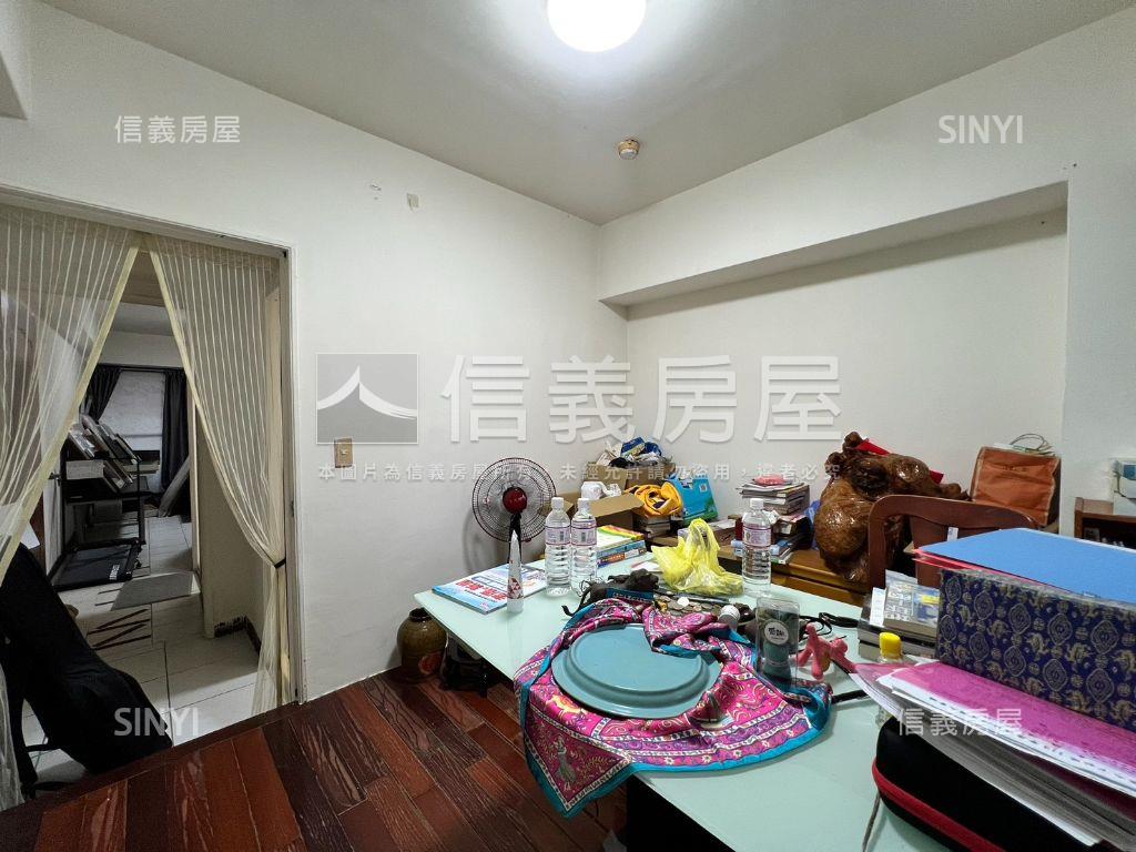 降價漢神百貨旁電梯三房房屋室內格局與周邊環境