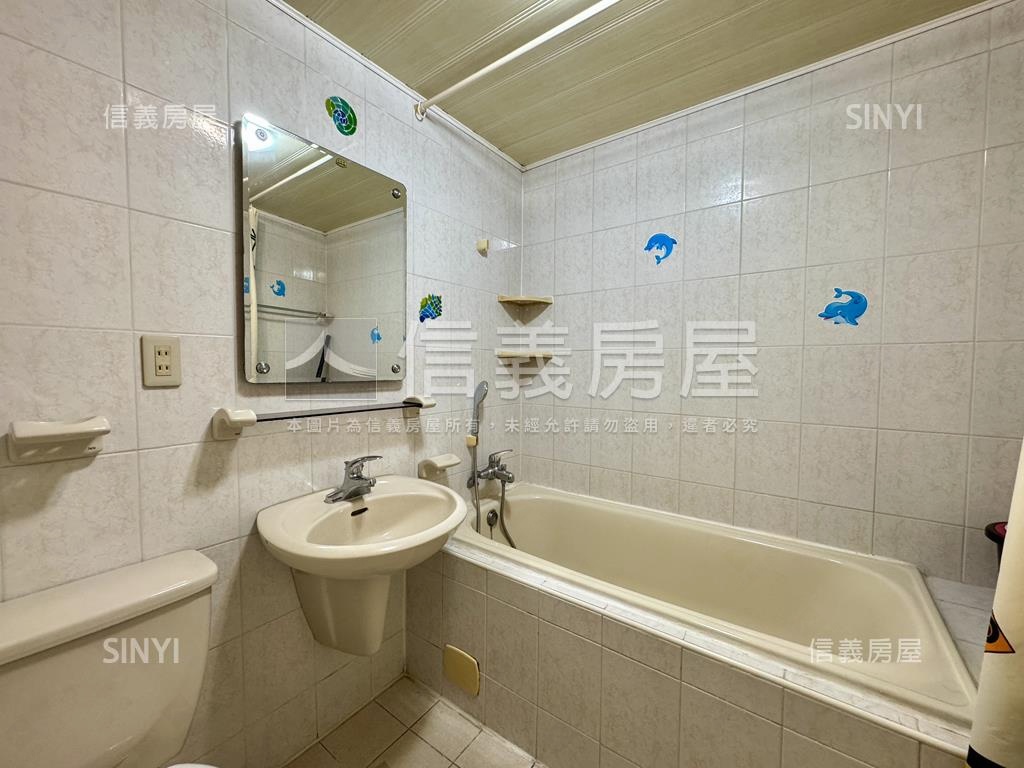 亞灣區高樓海景大四房車位房屋室內格局與周邊環境