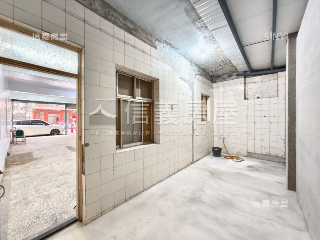 近彭厝市場公寓一樓房屋室內格局與周邊環境