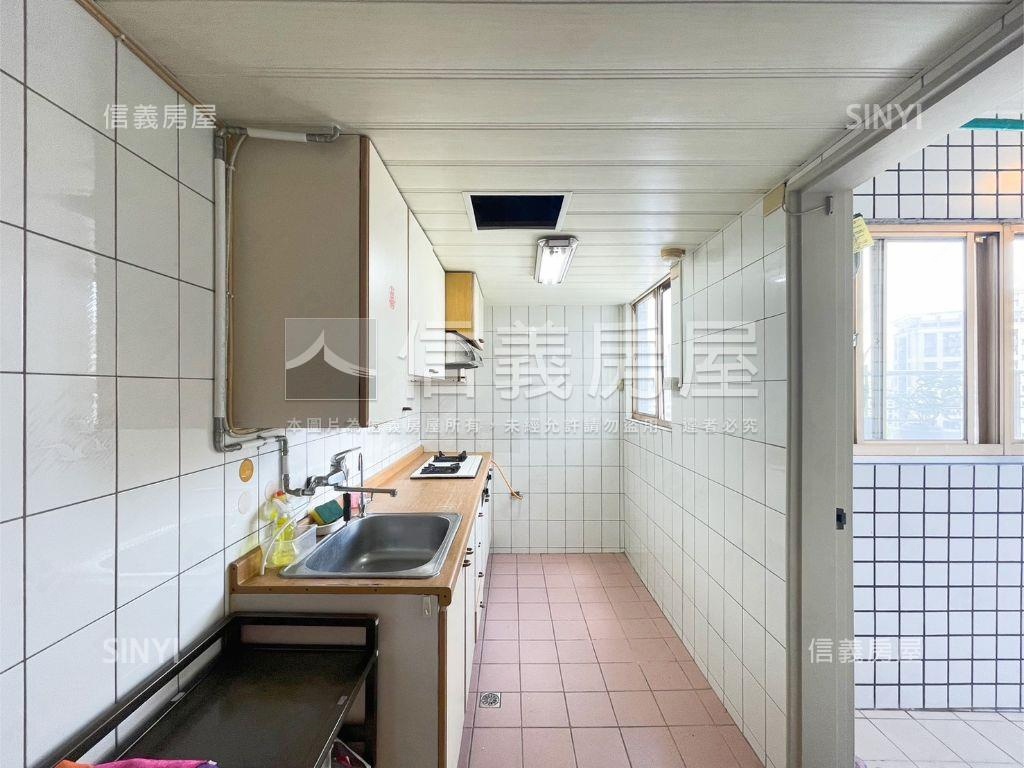 東隆凱悅高樓美美河景戶房屋室內格局與周邊環境