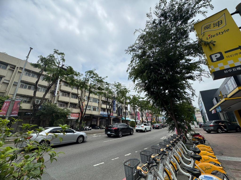 五權西路四層臨路透天Ｃ房屋室內格局與周邊環境