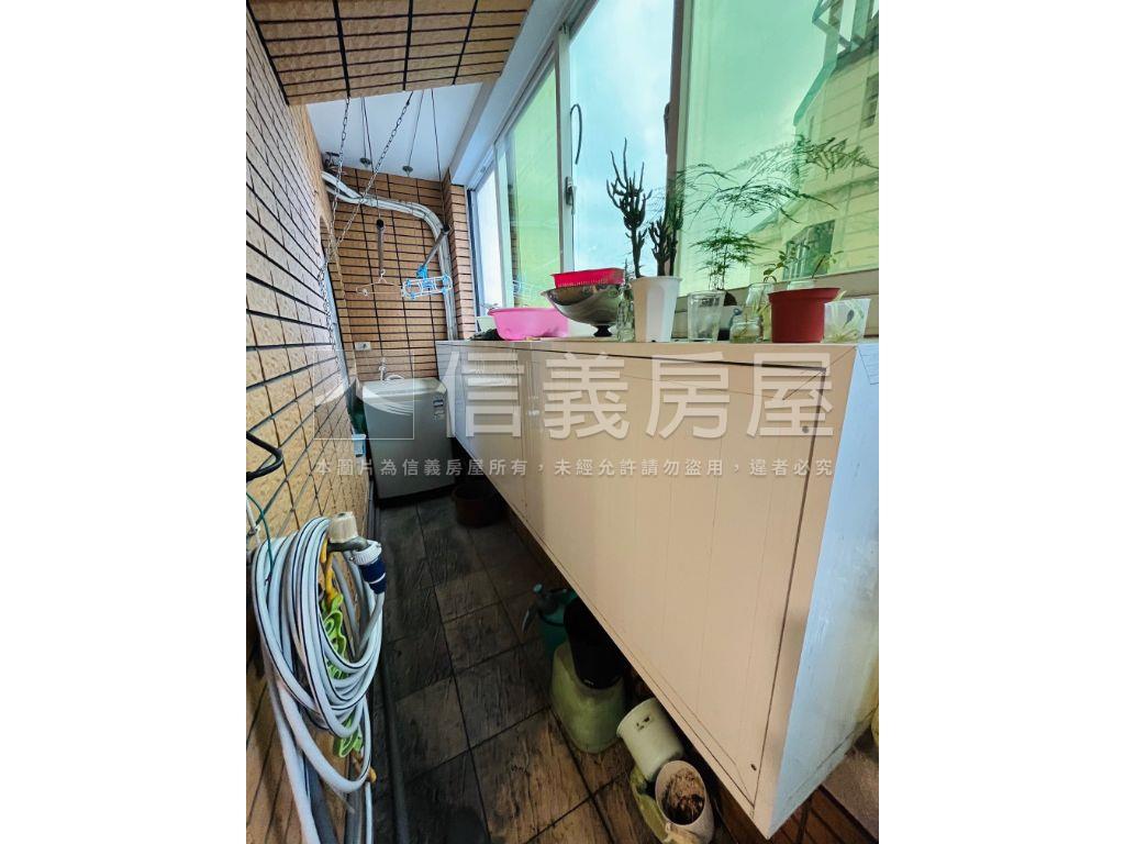 碧城秀墅明亮三房車位房屋室內格局與周邊環境