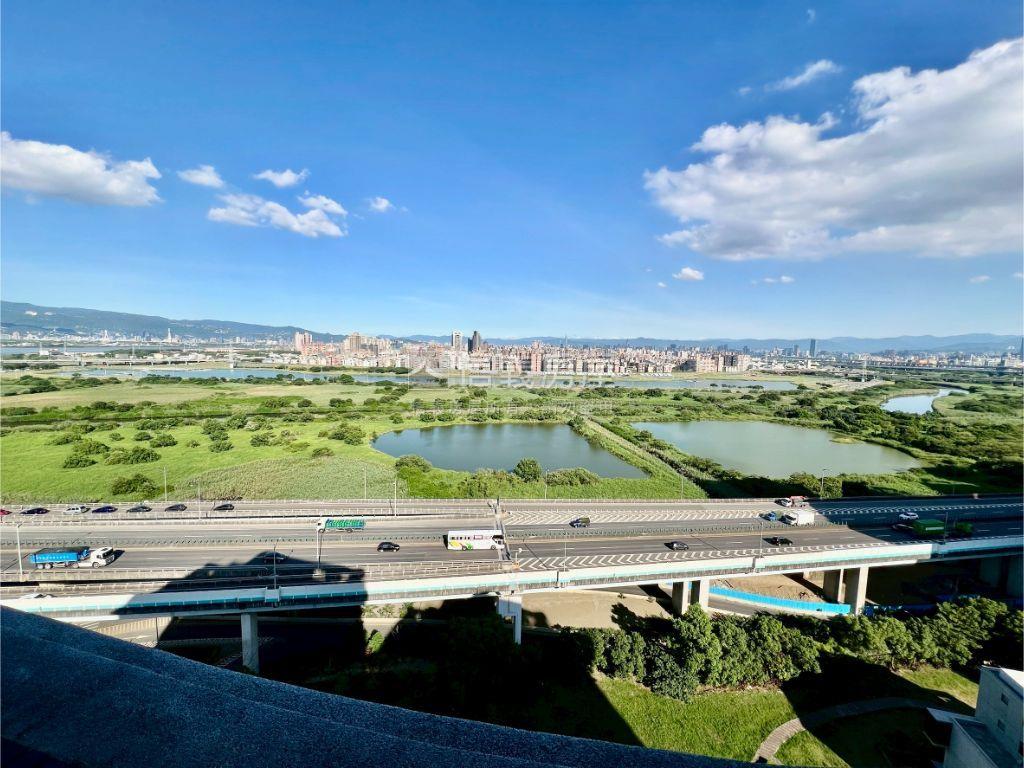 晴空ＳＫＹ・高質感河景宅房屋室內格局與周邊環境