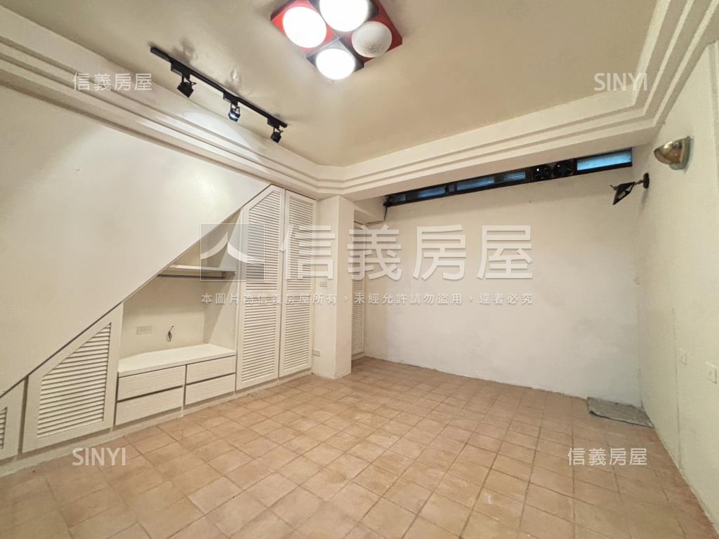 杭州靜巷面寬１樓房屋室內格局與周邊環境