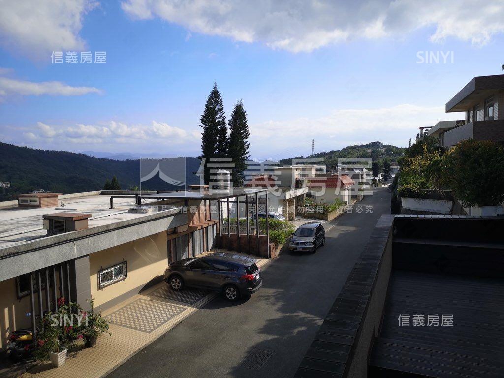 陽明山．柏園山莊泳池別墅房屋室內格局與周邊環境