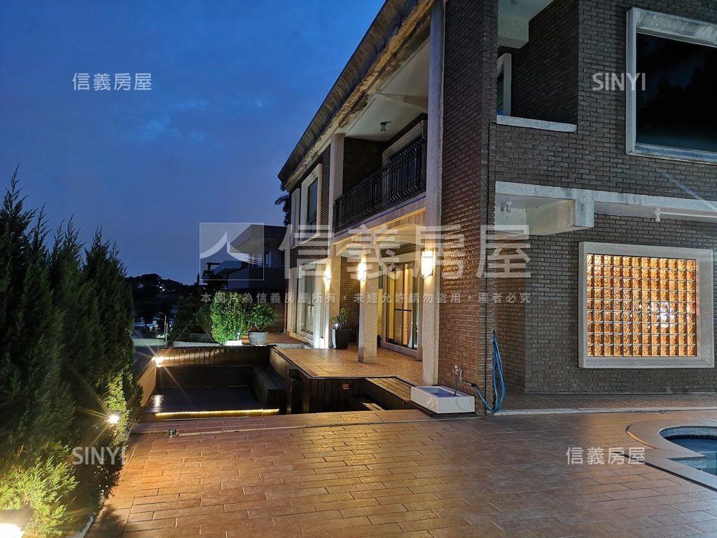 陽明山．柏園山莊泳池別墅房屋室內格局與周邊環境