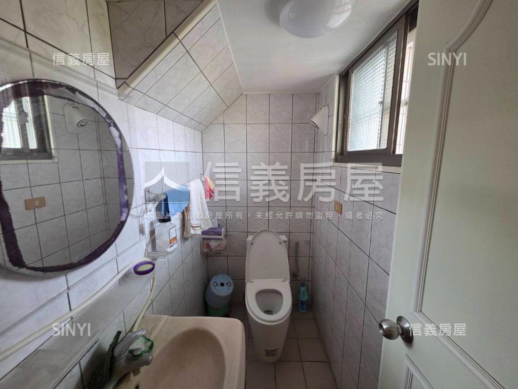 專！鳥松龍揚車庫美透房屋室內格局與周邊環境