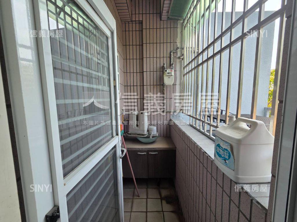 專！鳥松龍揚車庫美透房屋室內格局與周邊環境