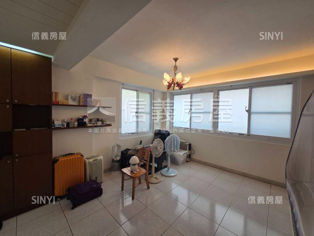 專！鳥松龍揚車庫美透房屋室內格局與周邊環境