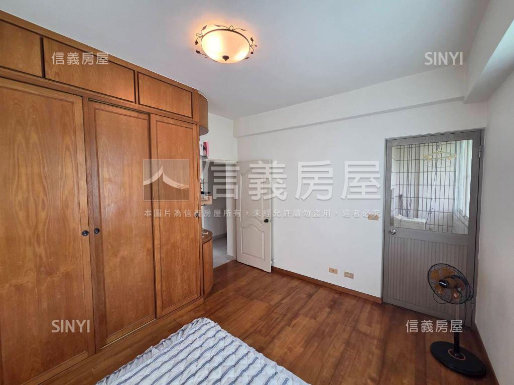 專！鳥松龍揚車庫美透房屋室內格局與周邊環境