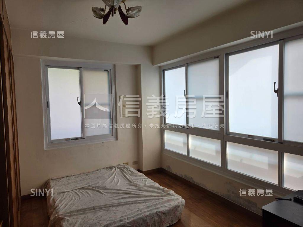 專！鳥松龍揚車庫美透房屋室內格局與周邊環境