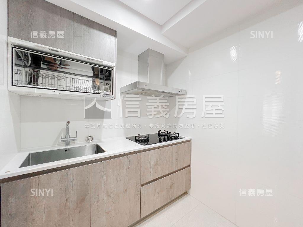 大城雲杉三房平車屋況佳房屋室內格局與周邊環境