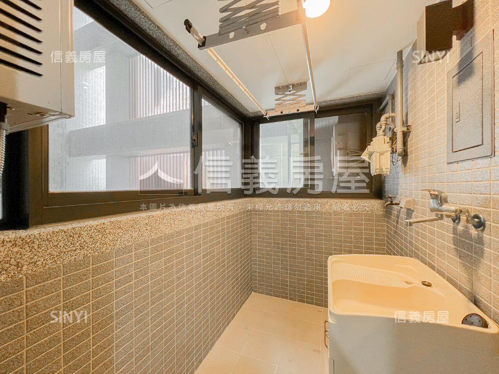 大城雲杉三房平車屋況佳房屋室內格局與周邊環境