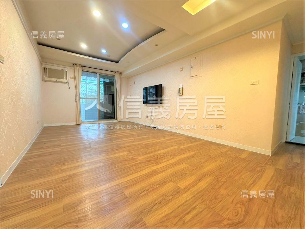 輕軌公園亮麗四房房屋室內格局與周邊環境