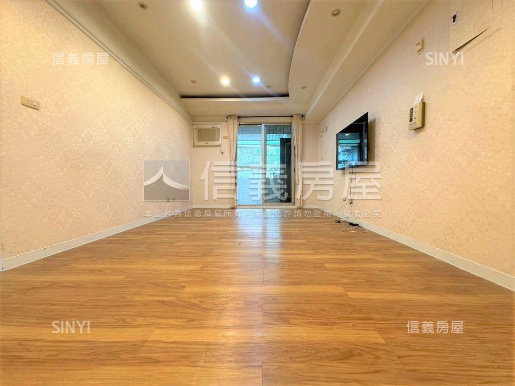 輕軌公園亮麗四房房屋室內格局與周邊環境