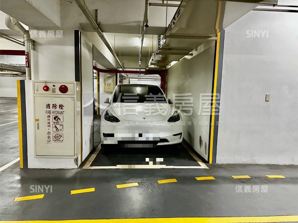 文山特區點Ｃ三房平車房屋室內格局與周邊環境