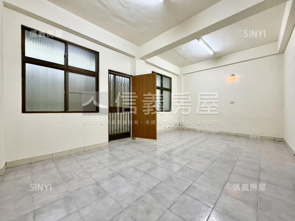 近公園稀有面寬透天房屋室內格局與周邊環境