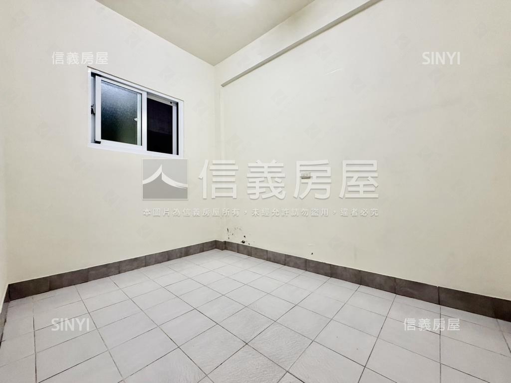 近公園稀有面寬透天房屋室內格局與周邊環境