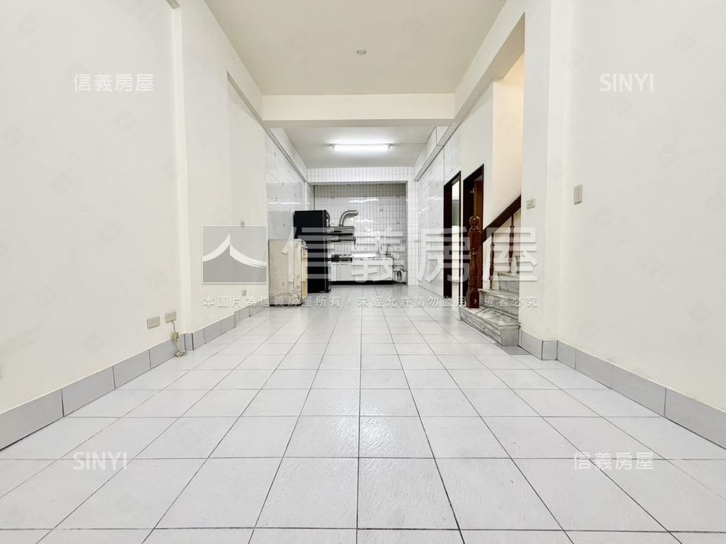 近公園稀有面寬透天房屋室內格局與周邊環境