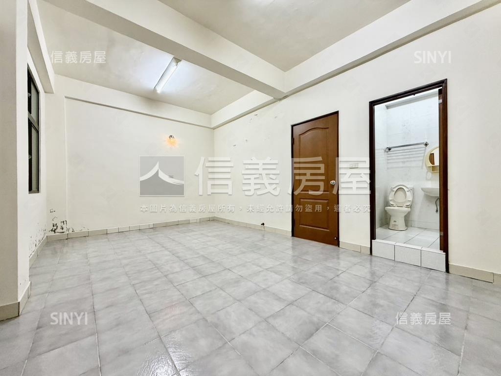 近公園稀有面寬透天房屋室內格局與周邊環境