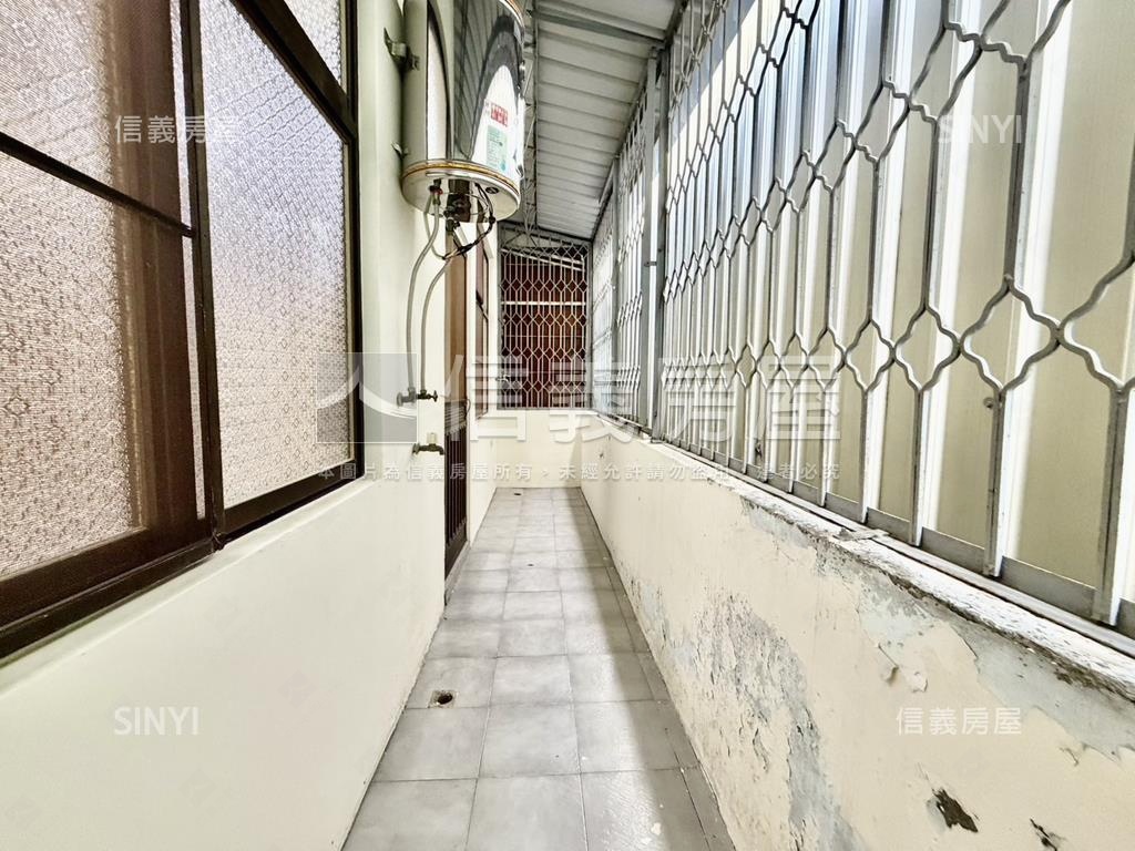 近公園稀有面寬透天房屋室內格局與周邊環境