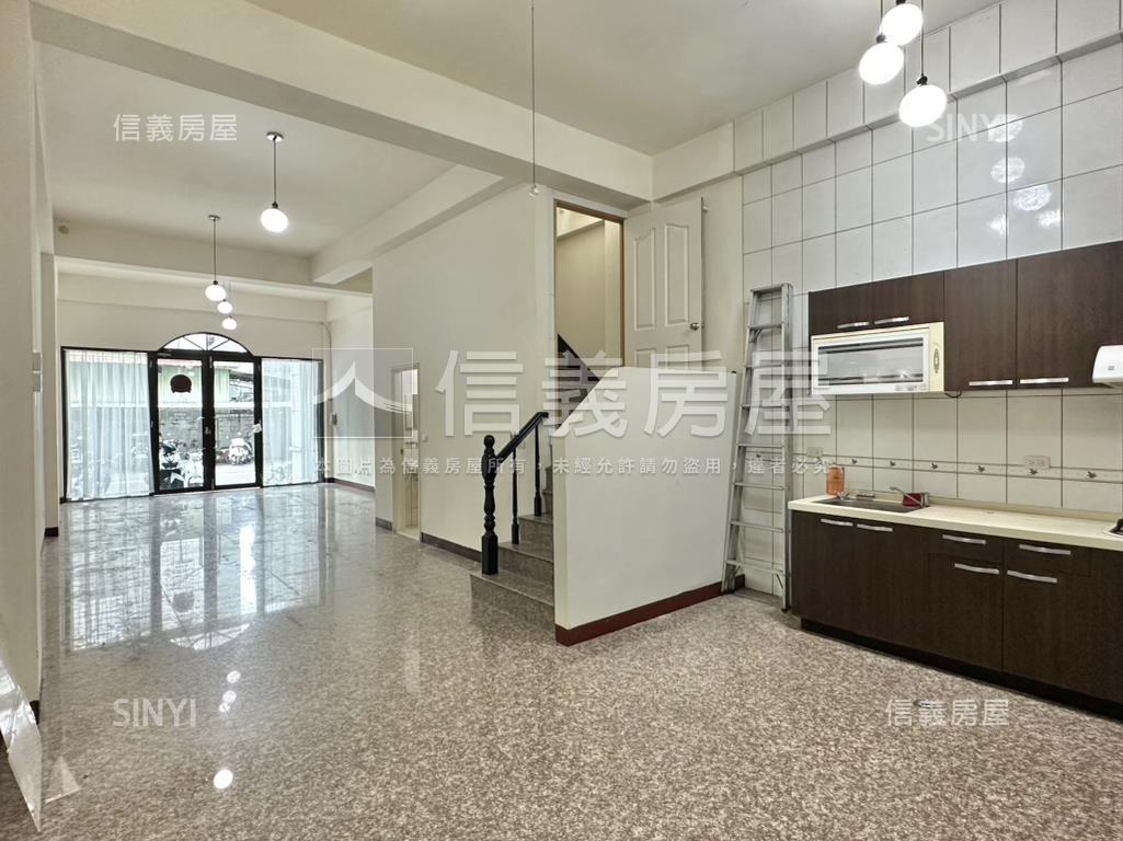 太平臨路黃金透店房屋室內格局與周邊環境