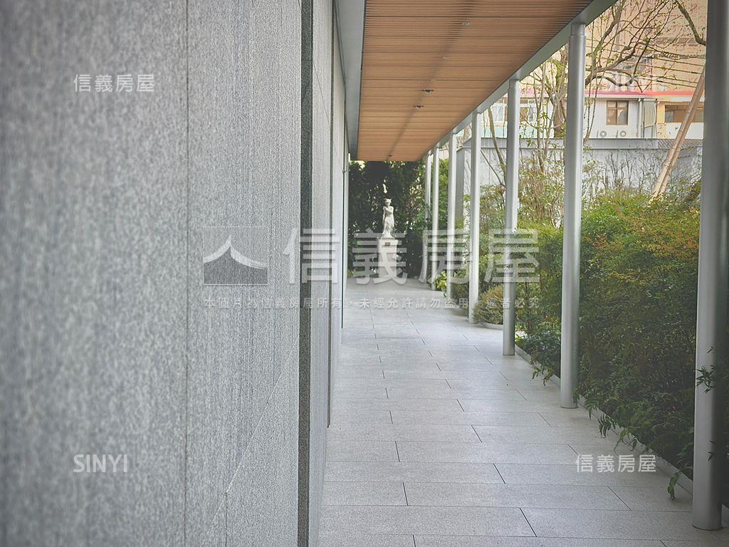 理仁柏舍高樓雙車面公園房屋室內格局與周邊環境