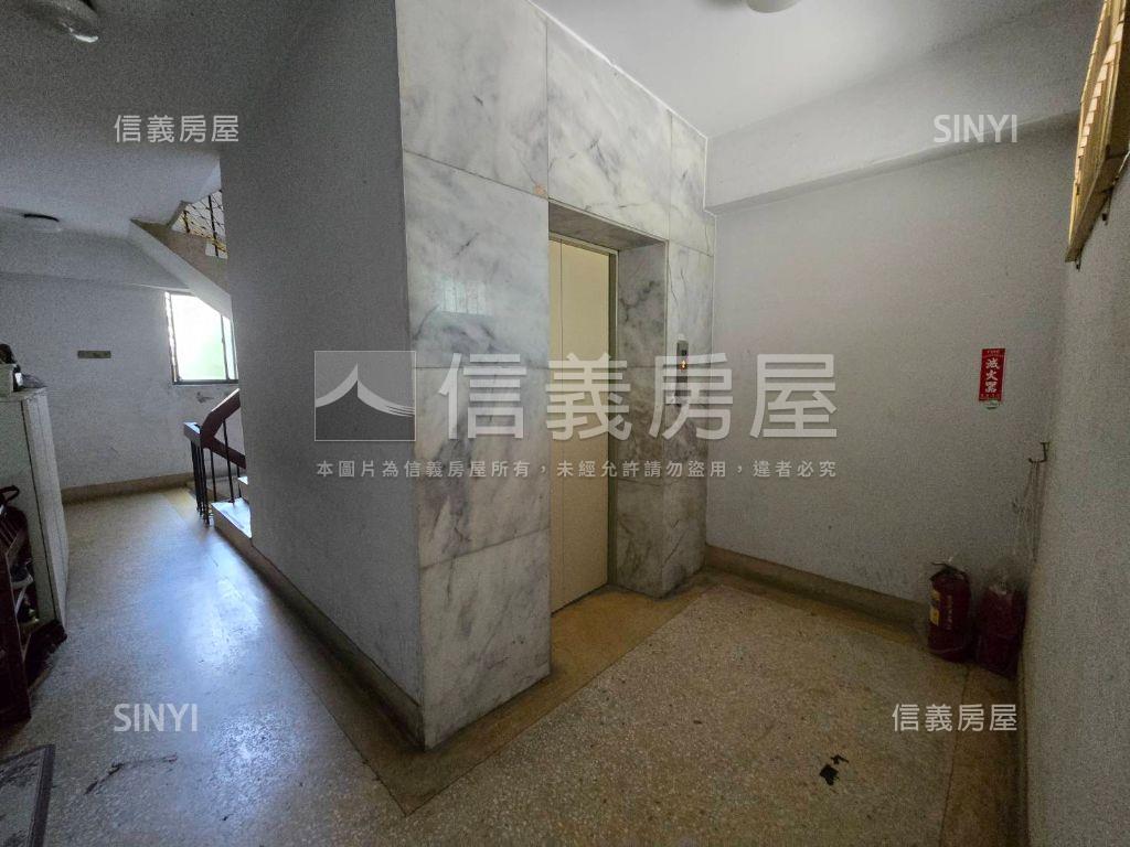 國語實小㊣學區電梯邊間宅房屋室內格局與周邊環境