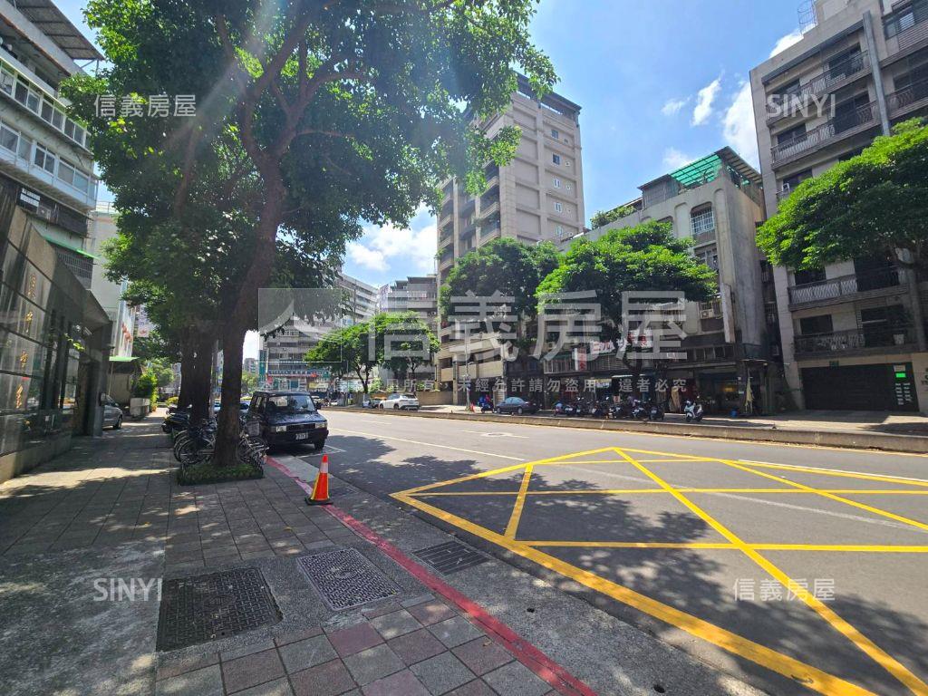 國語實小㊣學區電梯邊間宅房屋室內格局與周邊環境