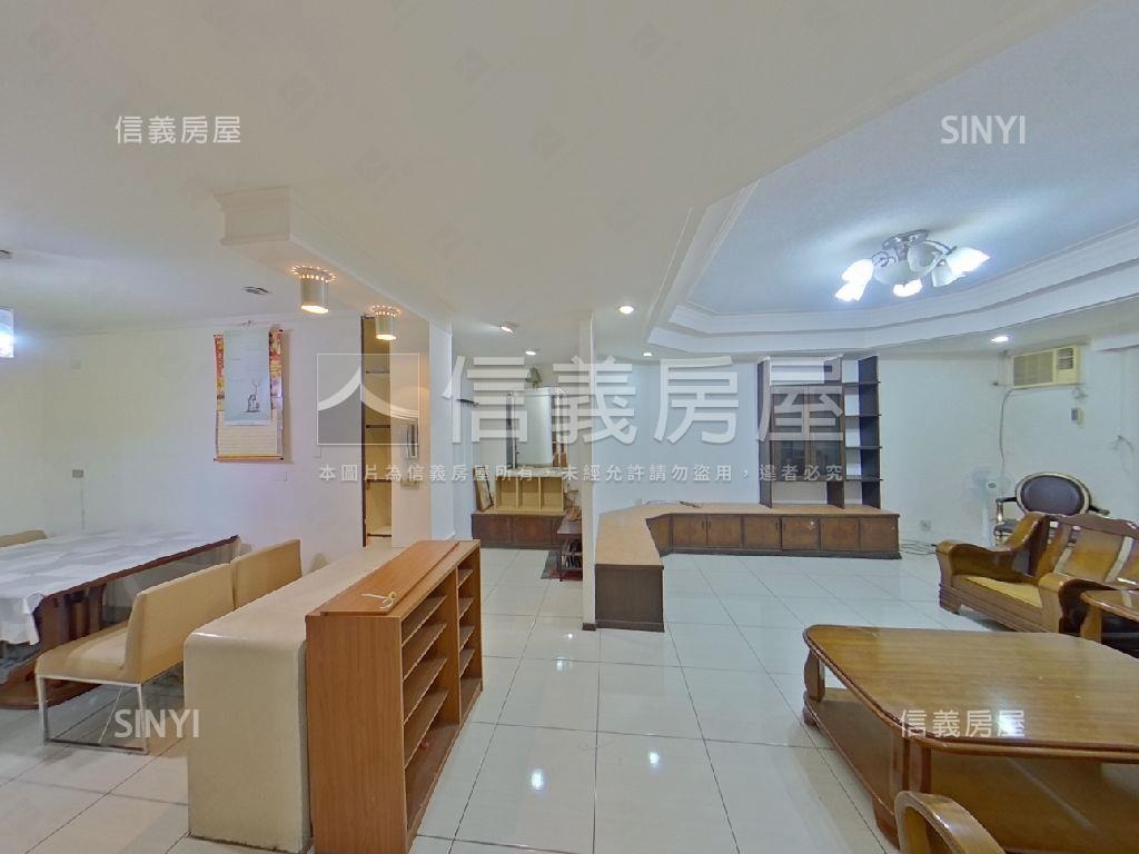捷運邊間學區三房房屋室內格局與周邊環境
