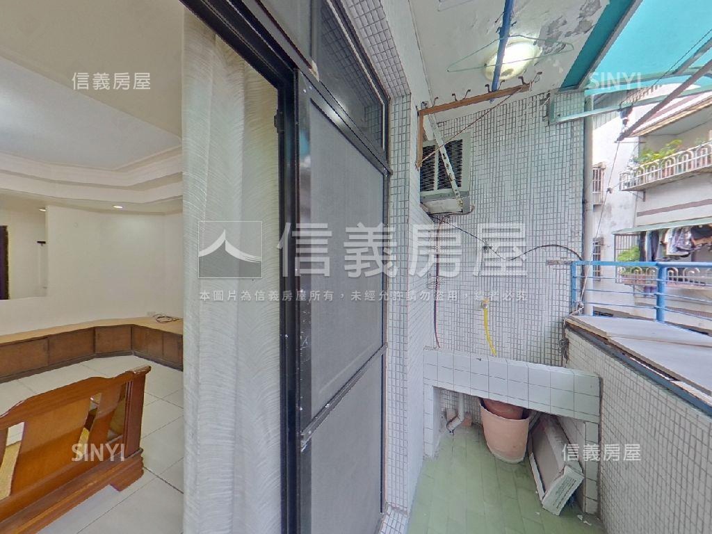 捷運邊間學區三房房屋室內格局與周邊環境