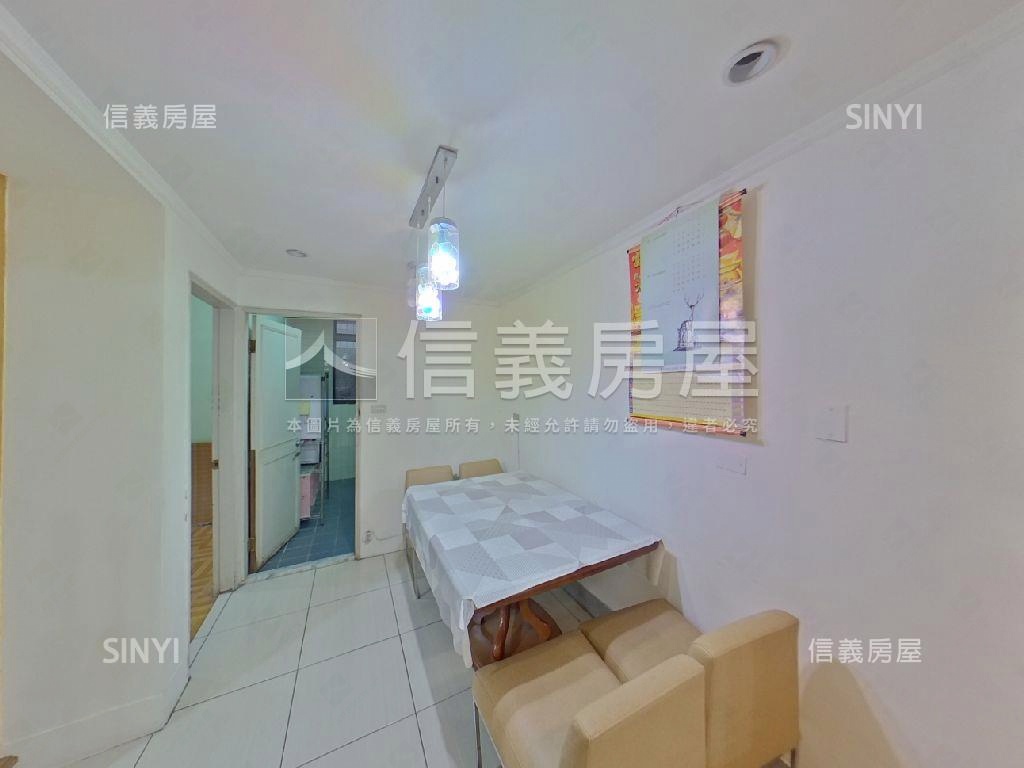 捷運邊間學區三房房屋室內格局與周邊環境